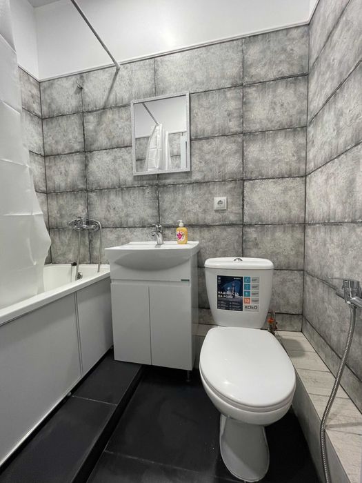 Новая квартира посуточно балкон! 1 этаж ФР. Бульвар, 3 та 17 лікарня