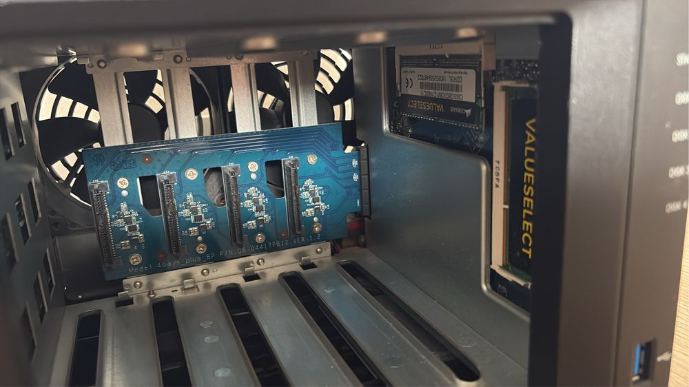 NAS Synology DS 918+ com 16GB de RAM