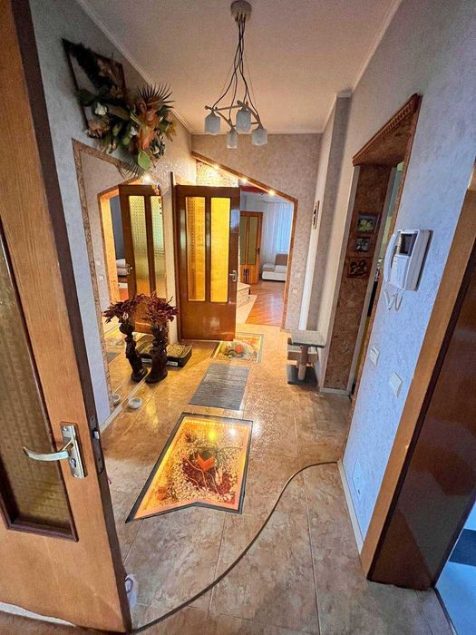 Продаж будинку на дві сім'ї - Вид 5