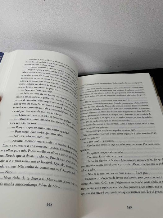 [AS NEW - NEW PRICE] 'True at First Light' by Ernest Hemingway64297966511489123