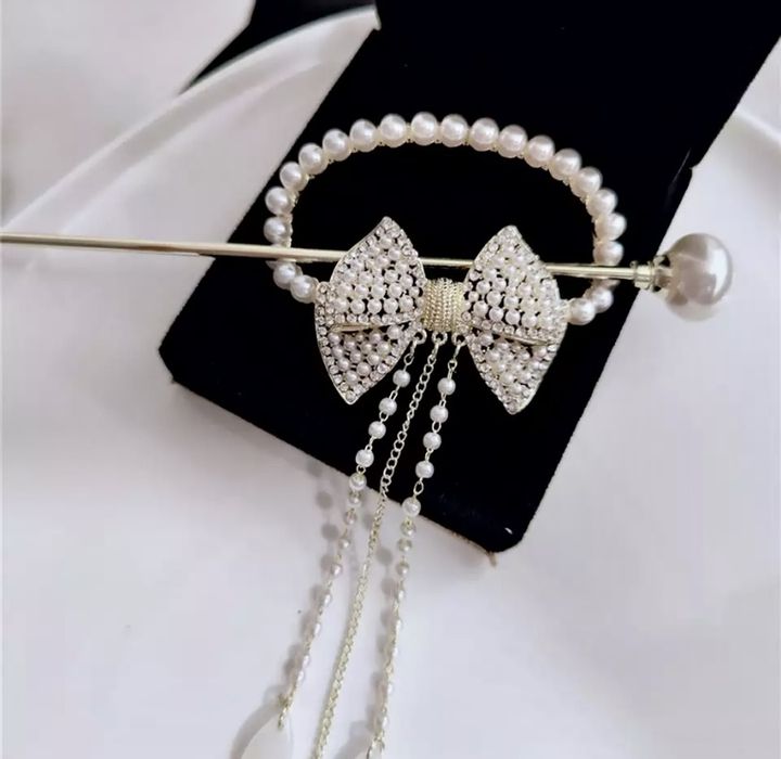 Vintage Pearl kokarda