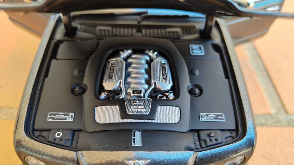 Bentley Arnage T Dealer Edition Minichamps 1/18