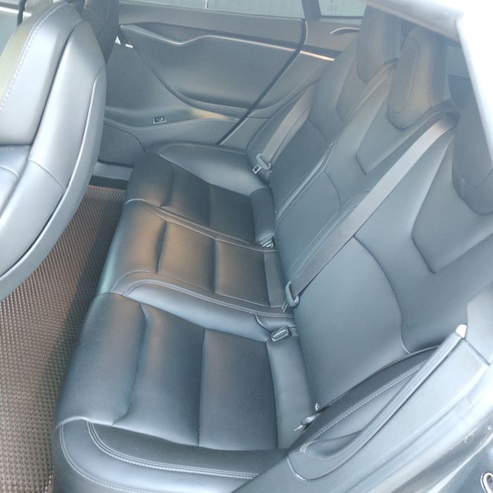 Продам Tesla model s 2018 100d