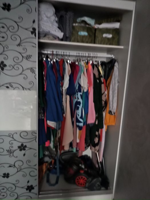 Sprzedam szafę przesuwna za 350zl