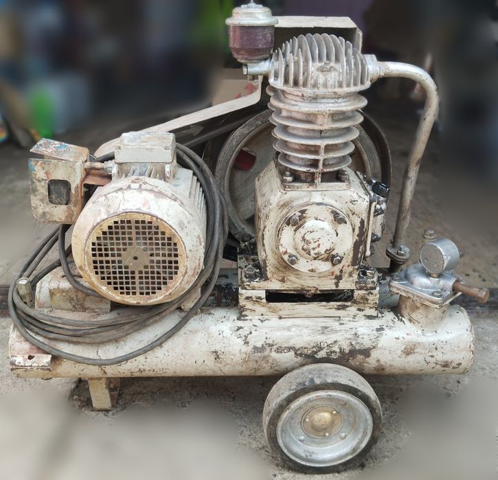 К о м п р е с о р  СО7б