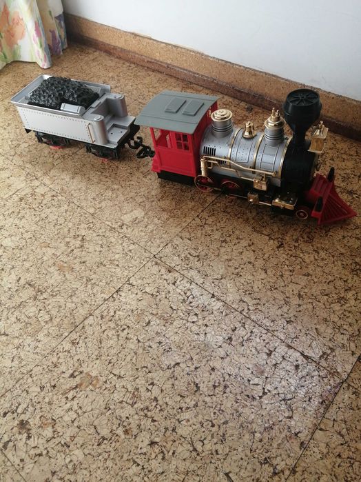 Comboio para colecao em plástico