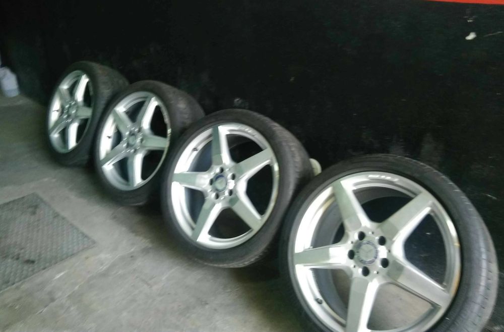 Jantes pneus originais Mercedes AMG