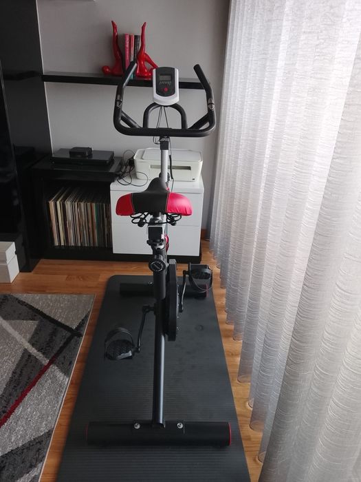 Stationary Bicycle508597573056604161