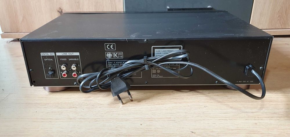 Sony CDP-461 odtwazacz CD, pilot RM-D820
