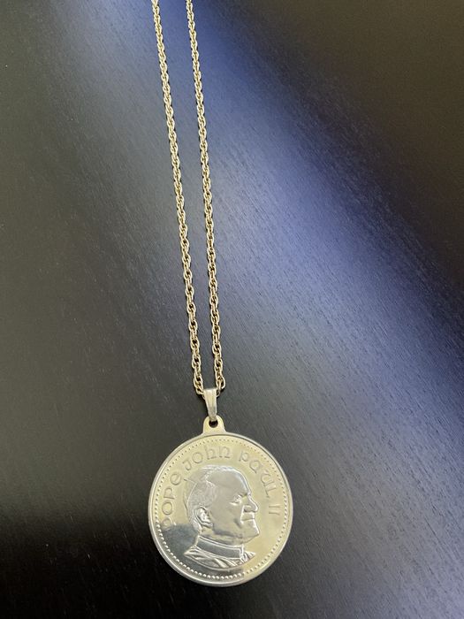 Lańcuszek z medalikiem Jana Pawła II