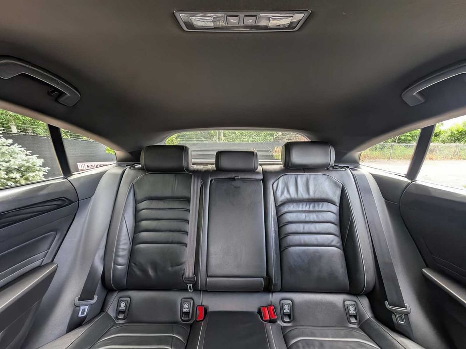 Volkswagen Arteon      2021