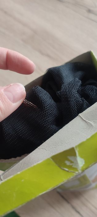 Moskitiera na okno czarna