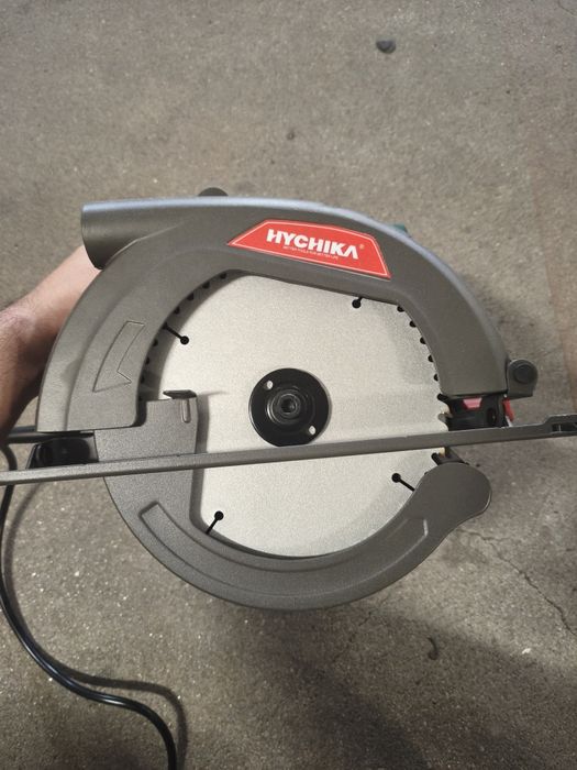Serra Circular Hychika 1300W 185mm – Como Nova (Lote 2024)