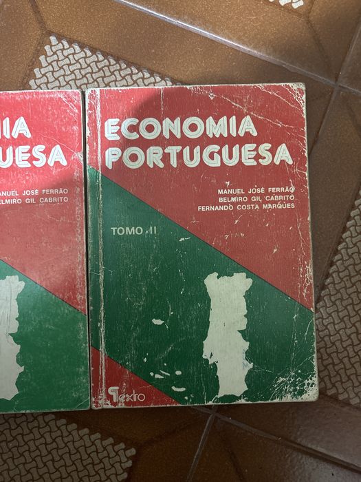 “Economia Portuguesa” Tomo I e Tomo II // editora Texto