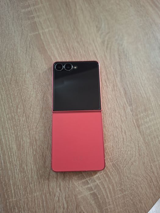 Samsung Z Flip 7 czerwony