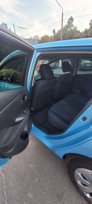 Продам автомобиль Nissan Leaf Ниссан Лиф blue голубой 10/12
