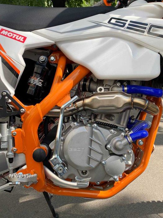 Мотоцикл GEON DAKAR GNS 300