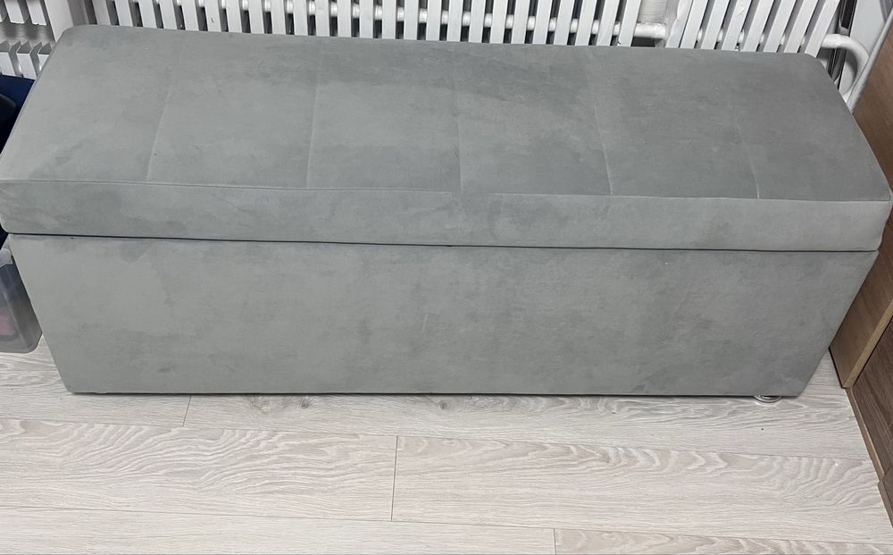 Банкетка з нішею для зберігання речей