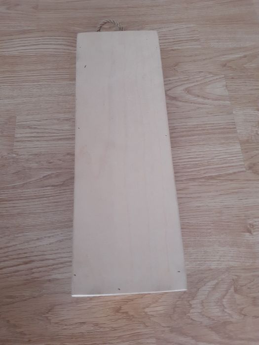 Sprzedam drewniane pudełko na wino