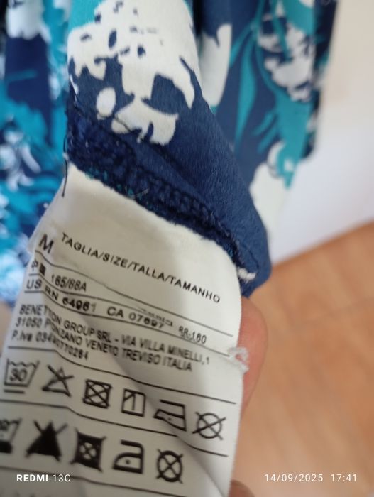 Blusa tamanho M, vários tons de azul