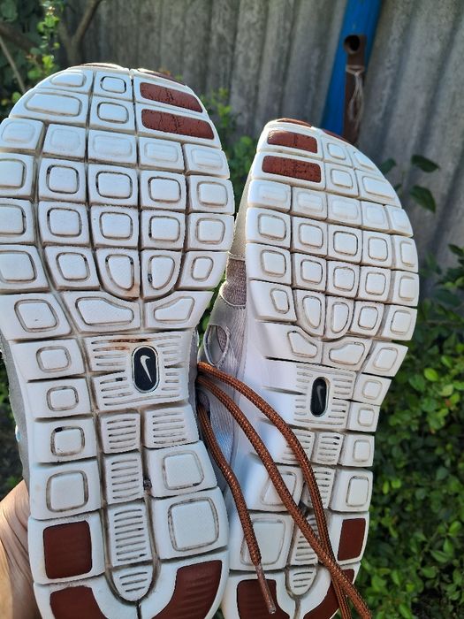 Жіночі кросівки Nike