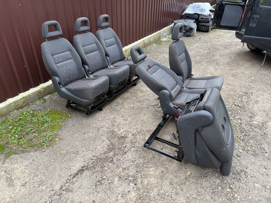 Сидушка в авто Renault Trafic Opel Vivaro купити сидушку