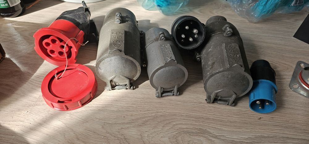 Gniazdo siłowe z wtyczką 32A