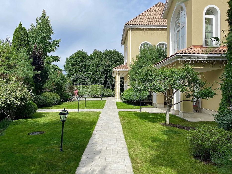 Конча-Заспа. Дамба. Дом с выходом на Днепр. 50 соток земли.