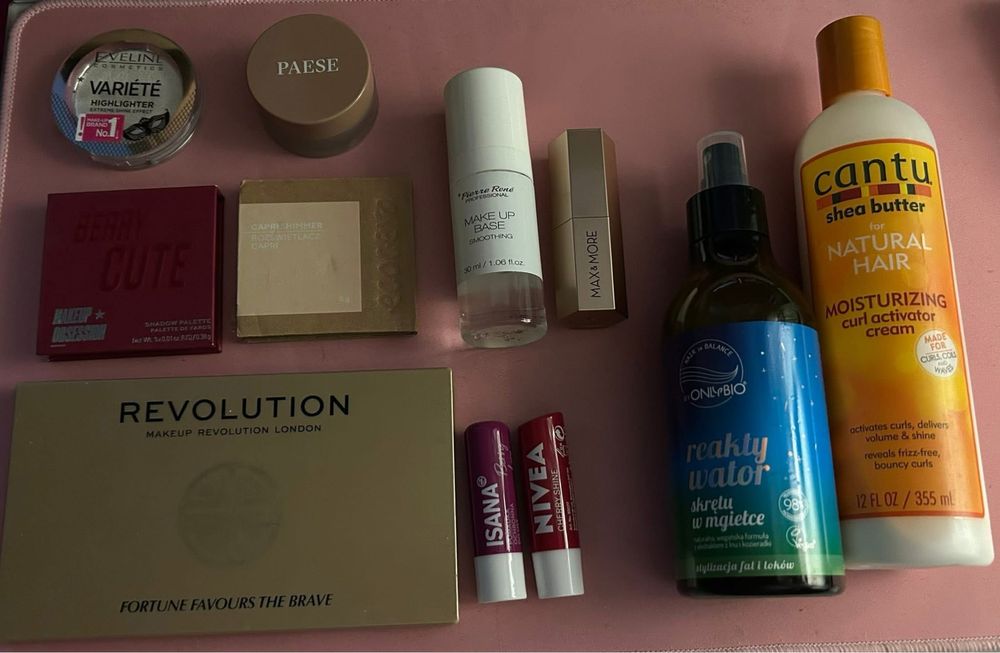 Zestaw kosmetyków używanych