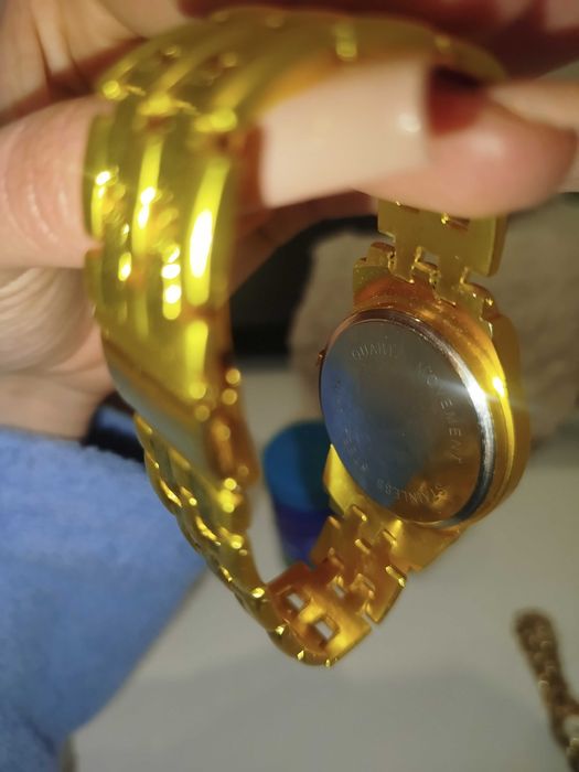 Relógios de Quartzo Dourados – Excelente Estado! Entrega Rápida