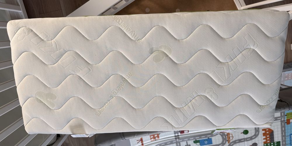 Dostawka drewniana do łóżka dla noworodka cosleeping