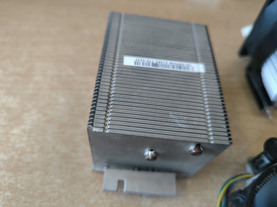 Radiatory z wentylatorem 3 sztuki