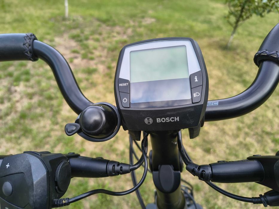 Rower elektryczny Cube