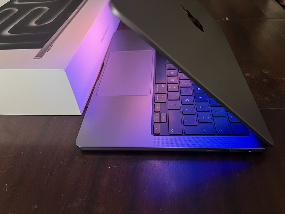 MacBook Pro M3 14” 1TB