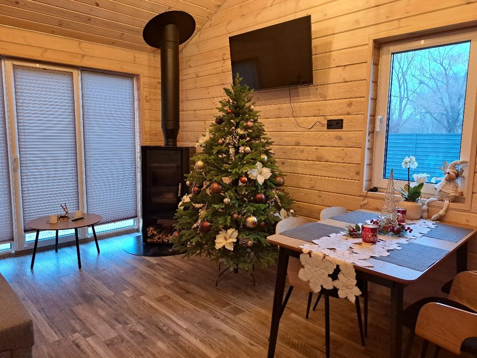 Дуже затишний будинок біля струмка для відпочинку на літо або вихідні