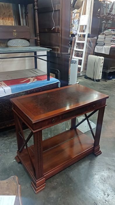 Móvel de apoio/ sala