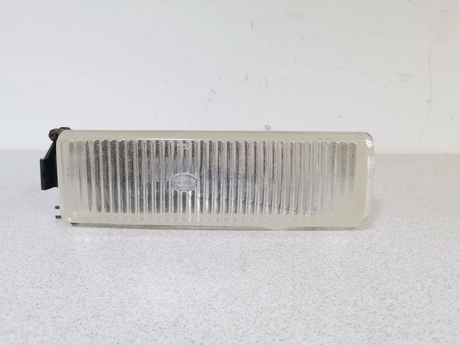 halogen lampa przeciwmgielna prawa opel senator b 87-93 301132042 hella