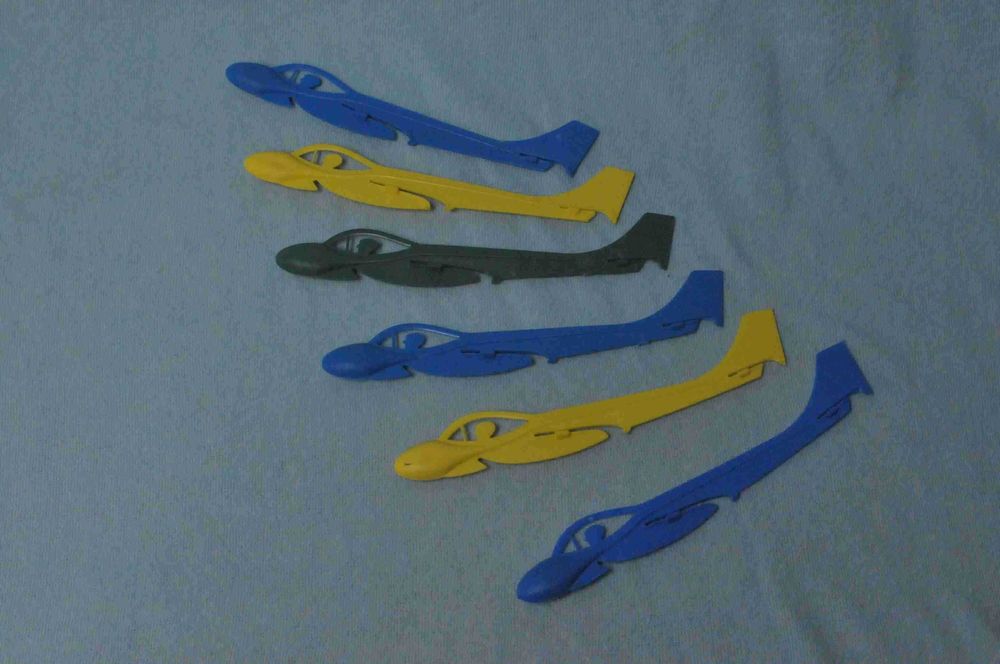 Vintage - Aviões de arremesso através de elástico (Anos 70)