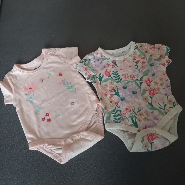 2szt.body krótki rękaw 56 cm