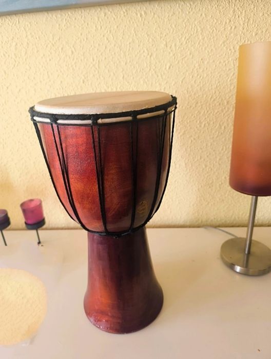 Djembe praticamente sem uso