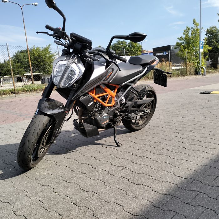 Sprzedam KTM Duke 125 z ABS 2023