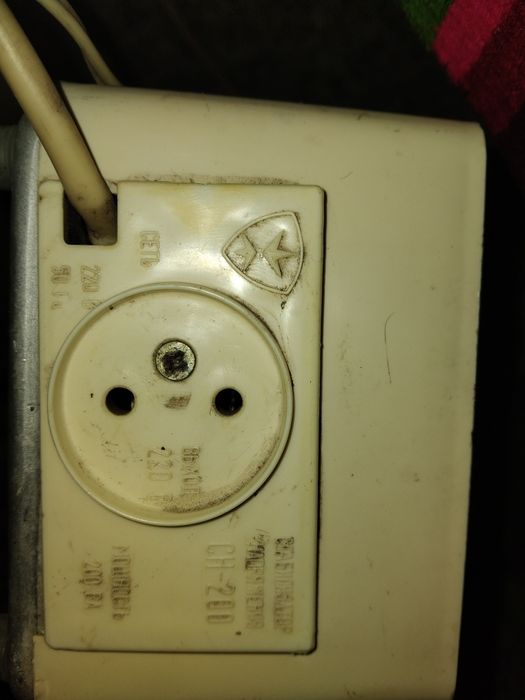 Стабилизатор напряжения