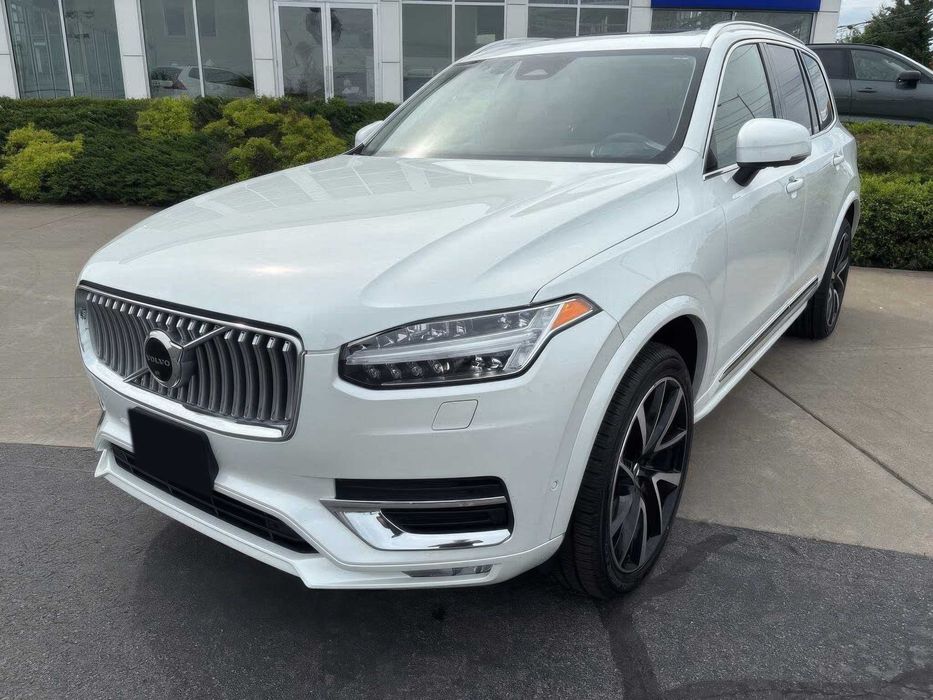 Volvo Xc90      2024