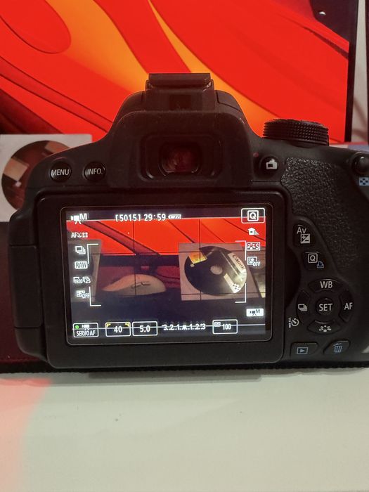 Canon 700d nova.