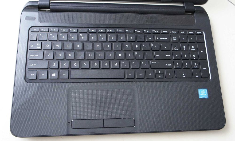 Laptop HP 15, procesor Intel, dysk 1TB