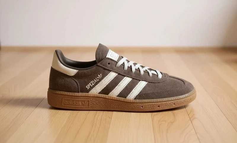 Oryginalne buty adidas damskie Buty HANDBALL brązowy R.41