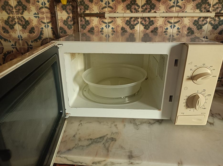 Microondas branco