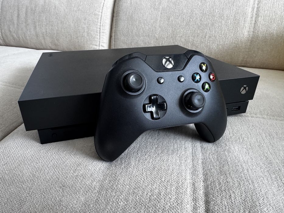 Xbox One X 1TB pad, swieżo po spa! Polecam!