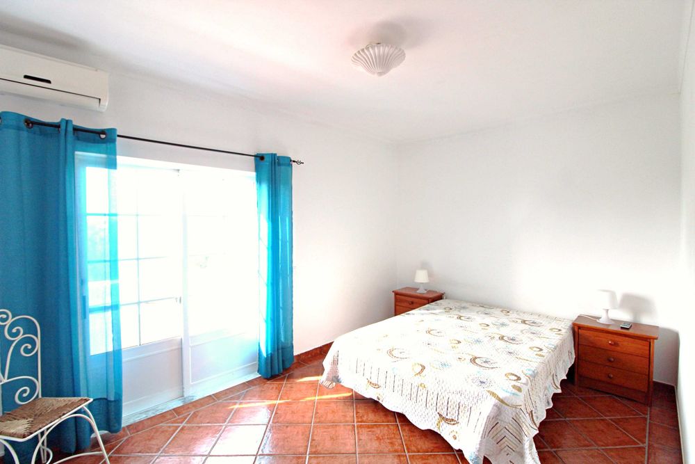 Excelente moradia T3 a 250m da Praia das Primas, para ARRENDAMENTO DE FÉRIAS