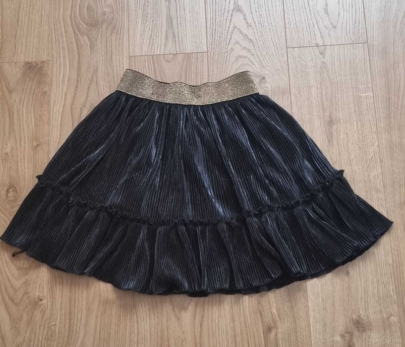 Spódniczka z falbanką czarna plisowana złota gumka